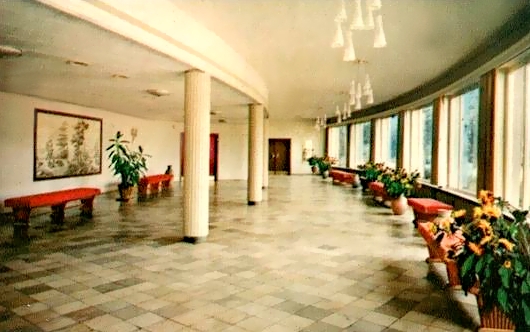 bb-kurhaustheater-foyer-1950